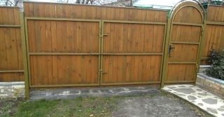 Купить распашные ворота деревянные Саяногорск, цена от 2741 руб.